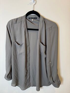 Rose & Olive Light Grey Open Front Blouse